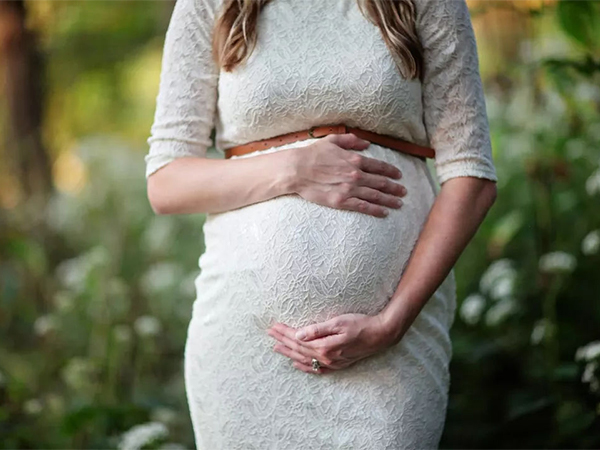 孕妇怀巨大儿的表现有腹部沉重