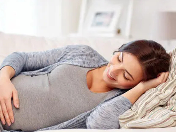 孕晚期产妇按摩肚子的时间不宜长