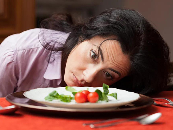 过度节食易影响女性雌激素的正常分泌