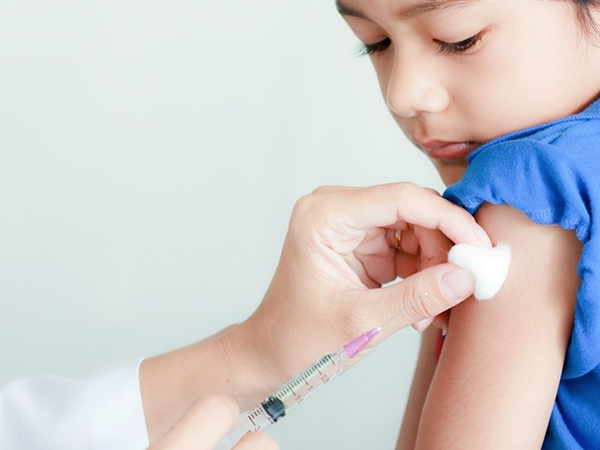 孩子感冒打手足口疫苗会导致发烧