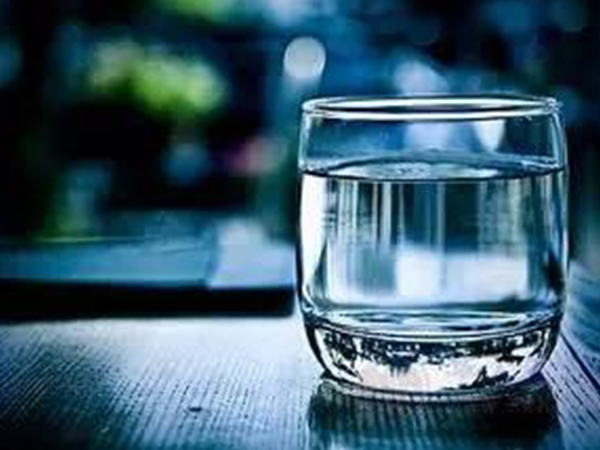 喝水不足会导致代谢下降