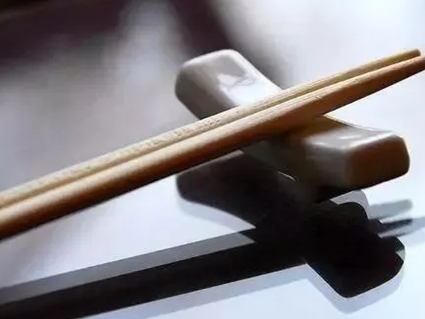筷子法测男女必须使用旧筷子