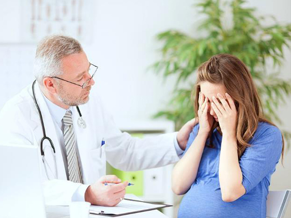 孕期抑郁严重需及时找医生进行治疗