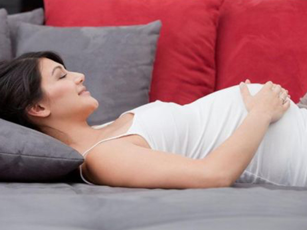 孕期右侧睡不会导致胎位不正