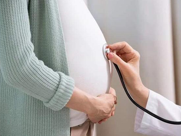 孕晚期规律腹痛是临产的表现