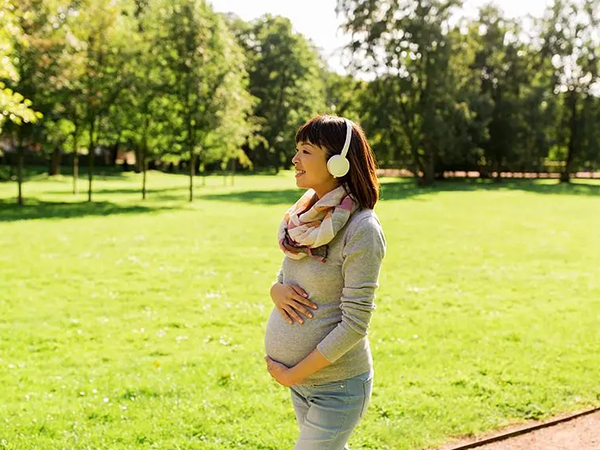 散步能帮助孕妇放松盆腔韧带