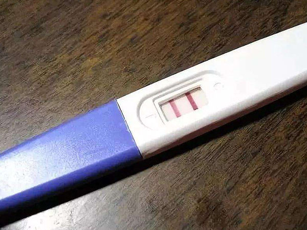 验孕试纸是最简单的验孕方法