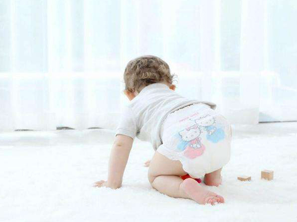 纸尿裤宝宝每天都会使用