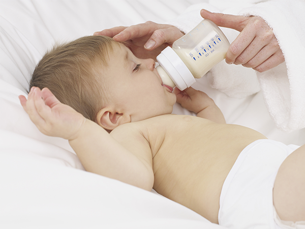 厌奶期改善宝宝食欲的方法