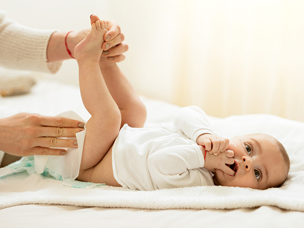 小月龄宝宝使用拉拉裤的危害