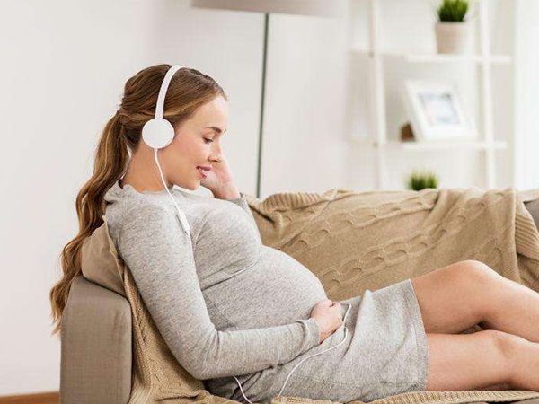 听音乐可以刺激宝宝运动