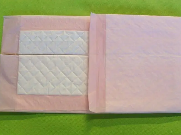 产褥垫和卫生巾同时用能双重保护