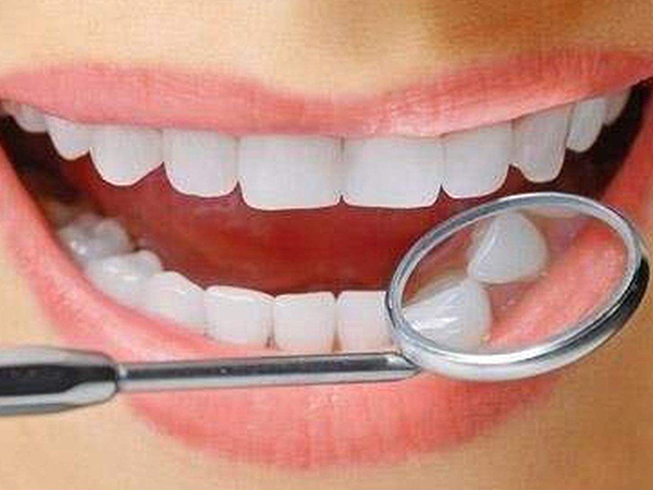 安抚奶嘴会导致宝宝牙齿发育异常