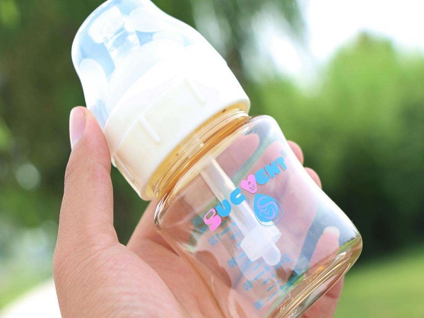 新生儿奶瓶挑选方法有讲究