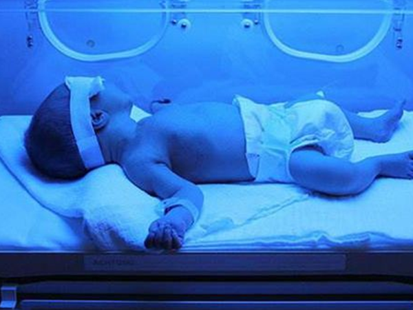 长时间照蓝光会影响宝宝身体健康