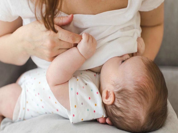 母乳是宝宝重要的营养来源