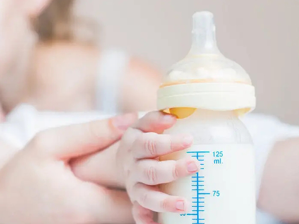 一岁宝宝佝偻病与长期喝奶粉无关