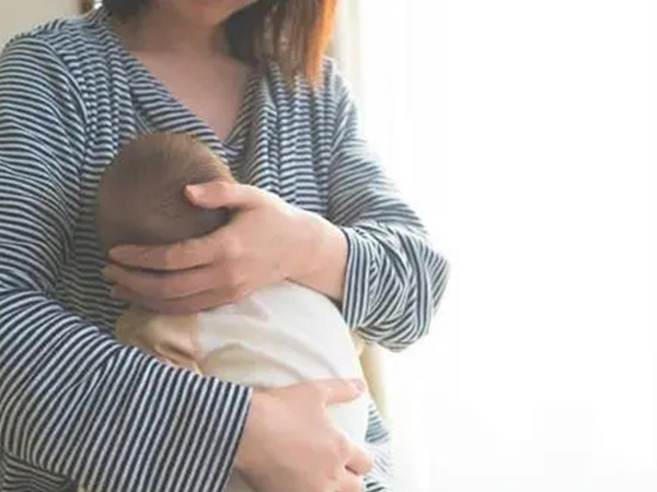 母乳喂养可以促进恶露排出