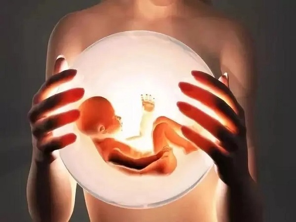 胎儿的健康是孕妇最关心的问题