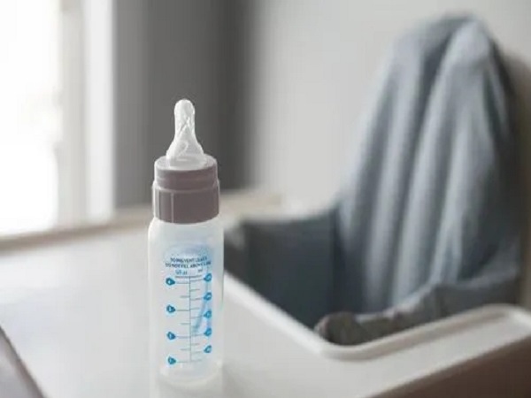 奶嘴是宝宝吃奶的重要工具