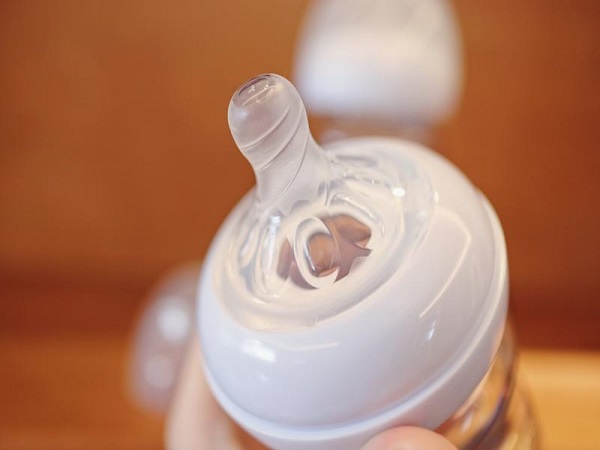 婴儿奶瓶老胀气多半和使用方法不当有关