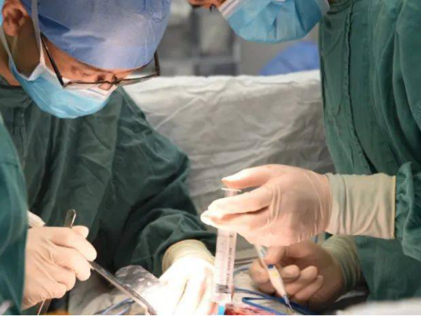 宫腔灌注手术后有少量出血不能移植新鲜胚胎
