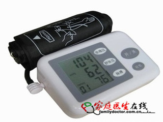 讯威 臂式电子血压计