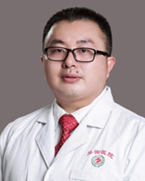 张震坤